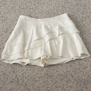 Alice + Olivia Cream Ruffle Skorts